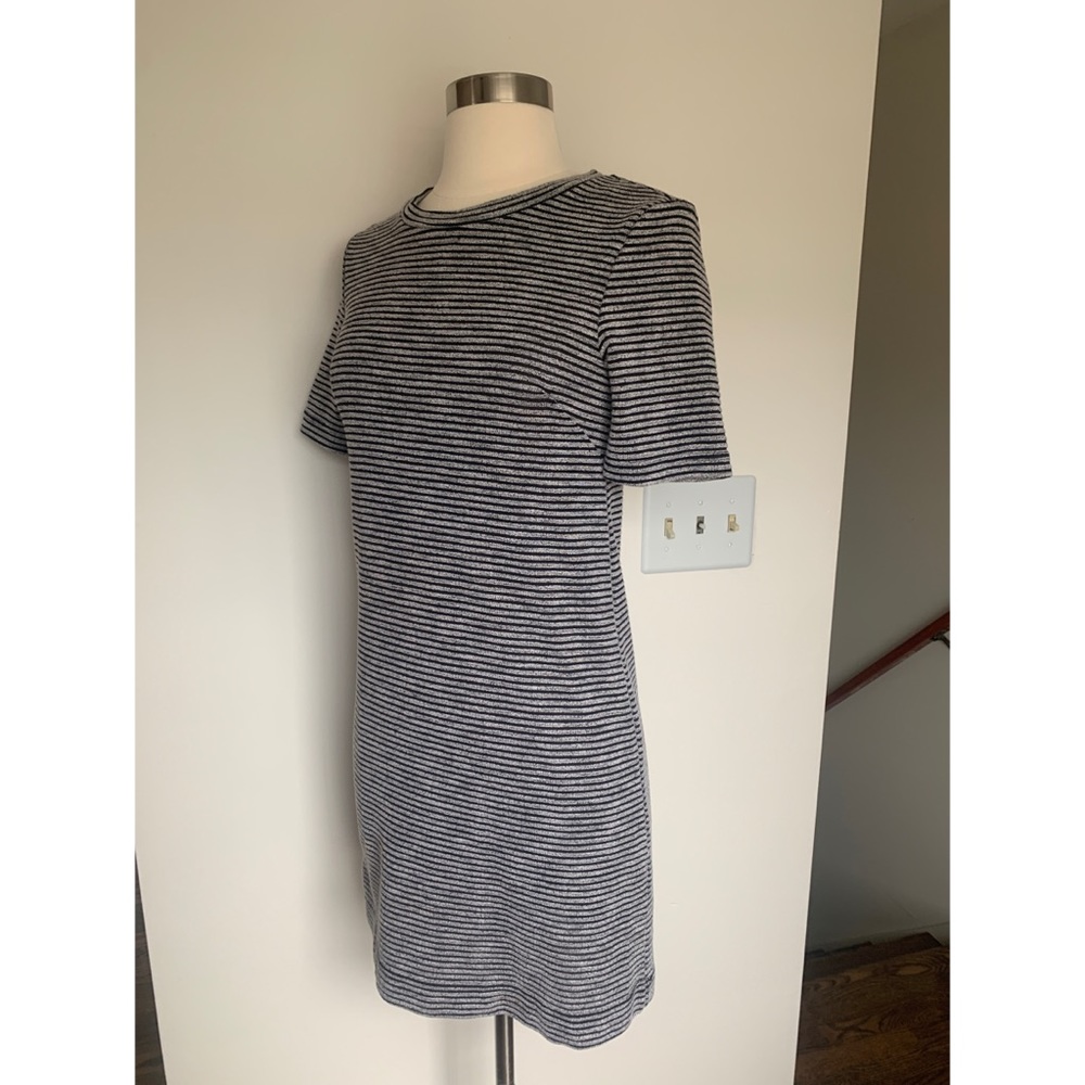 H&M striped shift dress - Picture 2 of 3